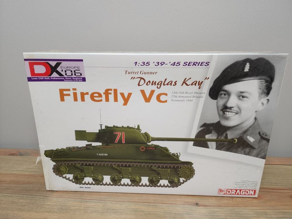 DRAGON 1/35 6323 FIREFLY VC DOUGLAS KAY